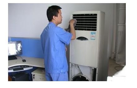 深圳日立柜式空调室内机清洗